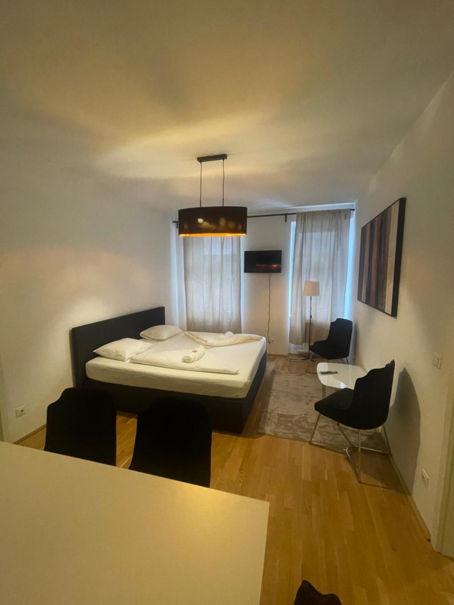 Cozy Three-room 14 Apartment *