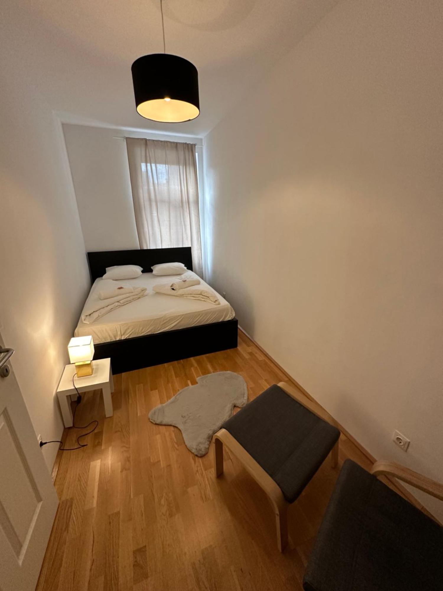 Cozy Three-room 14 *