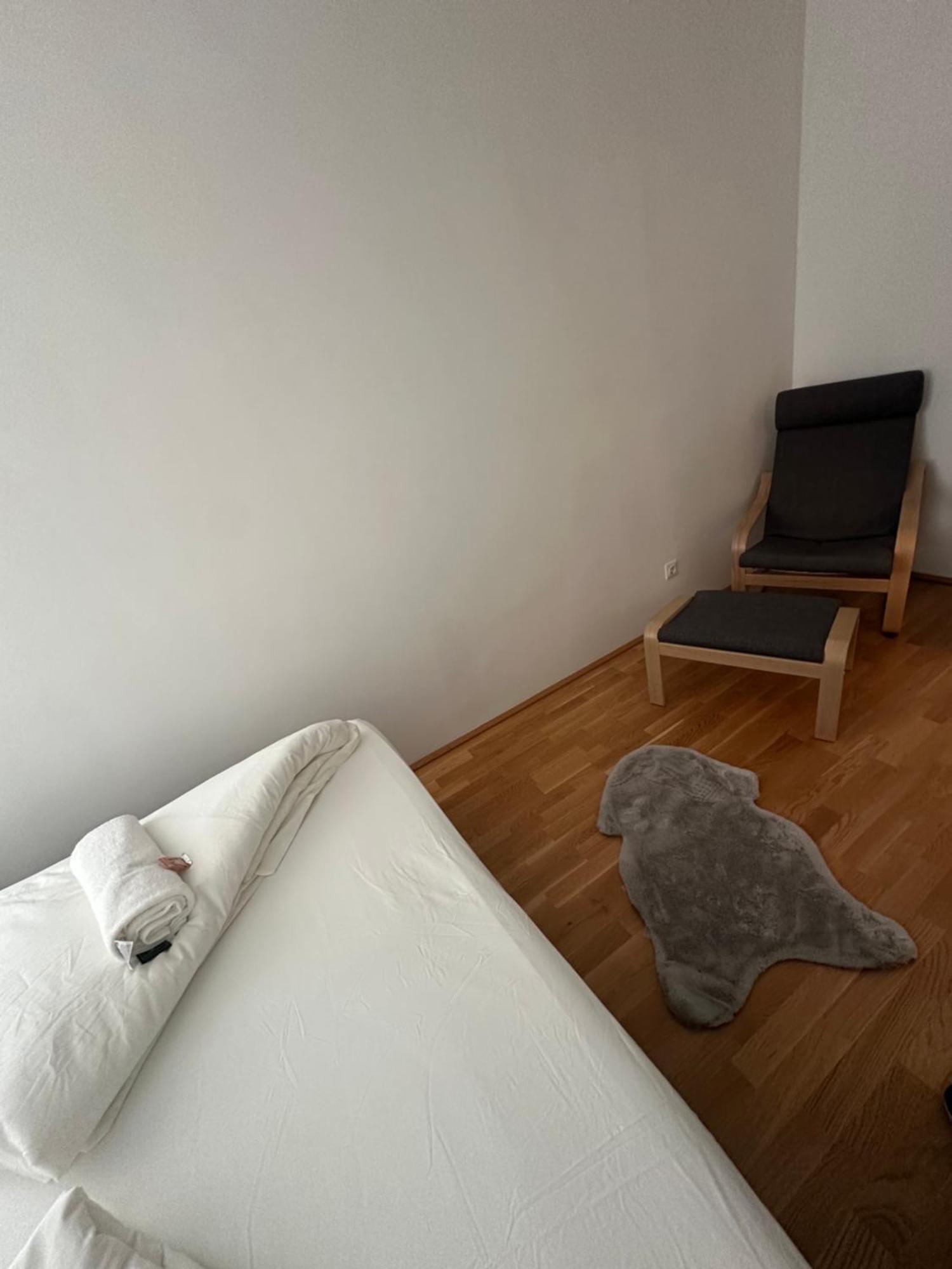 Cozy Three-room 14 Apartment