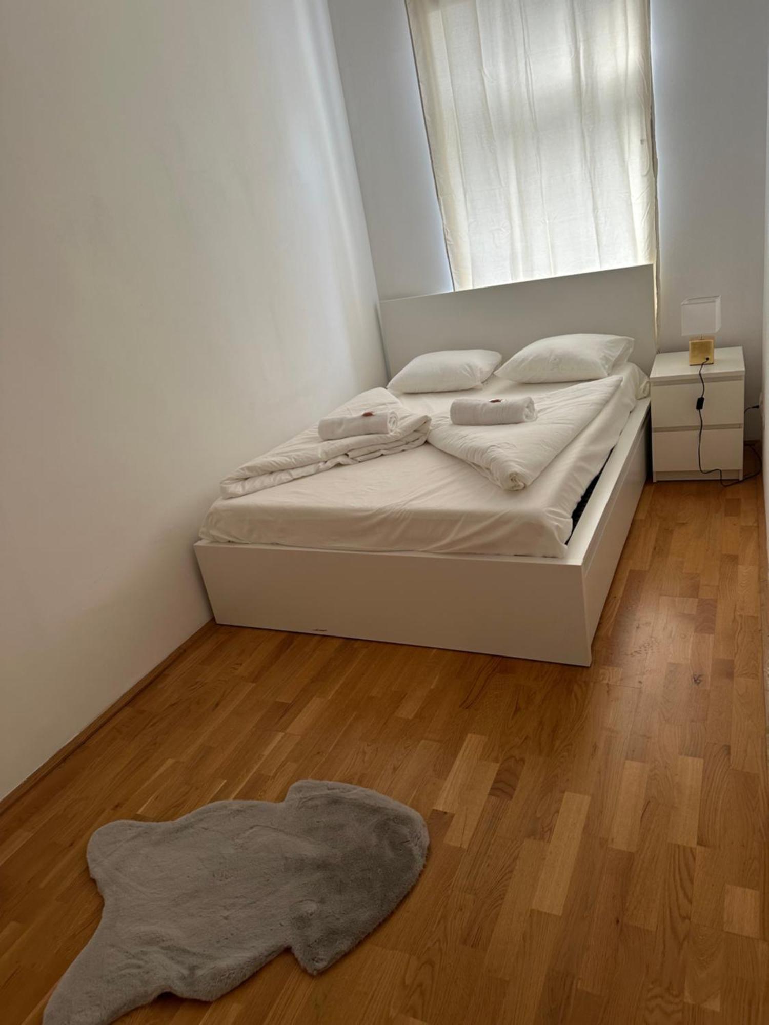 Cozy Three-room 14 Apartment *